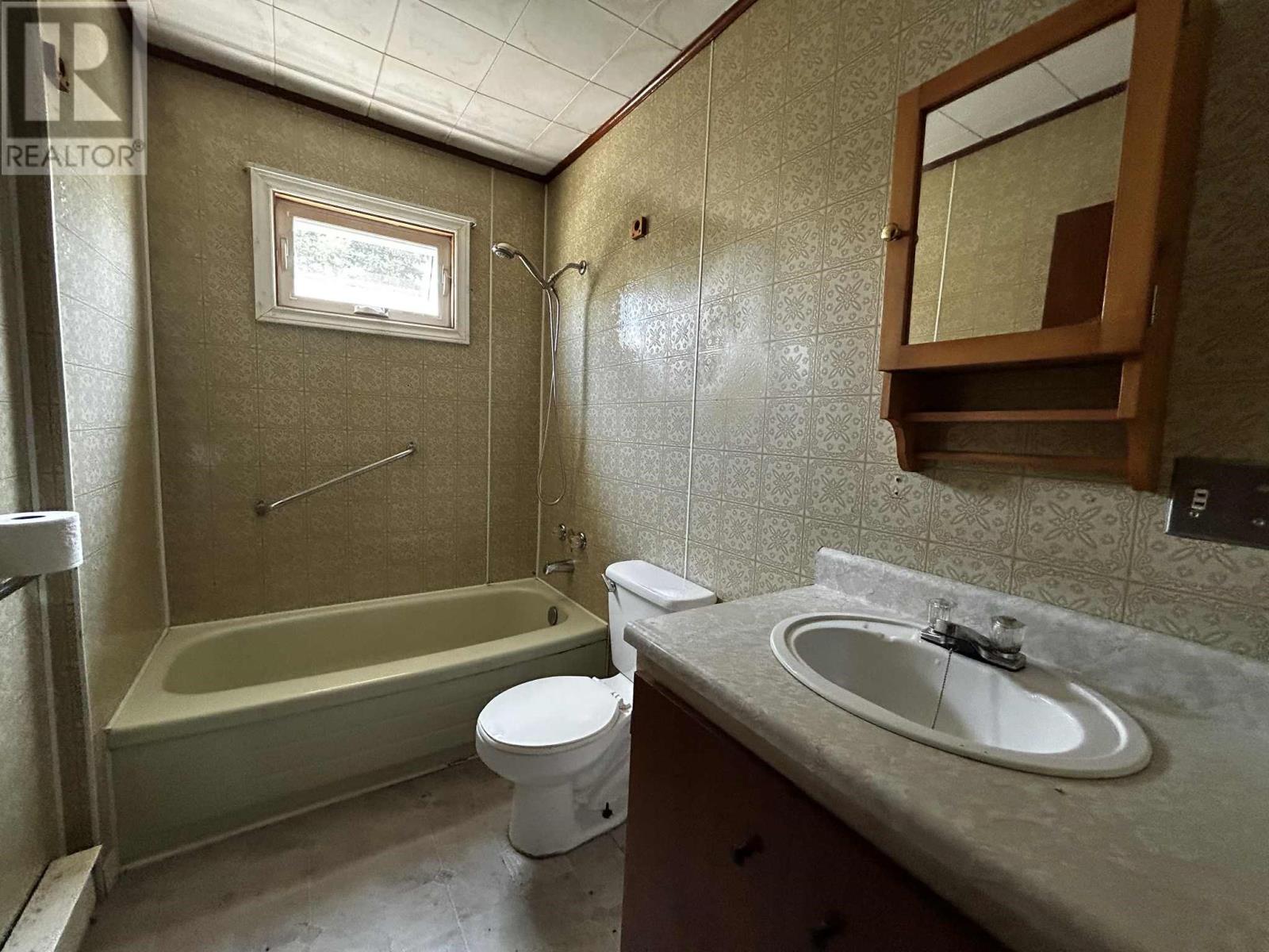 24 Cabot Lane, Jerseyside, Newfoundland & Labrador  A0B 2G0 - Photo 3 - 1290060
