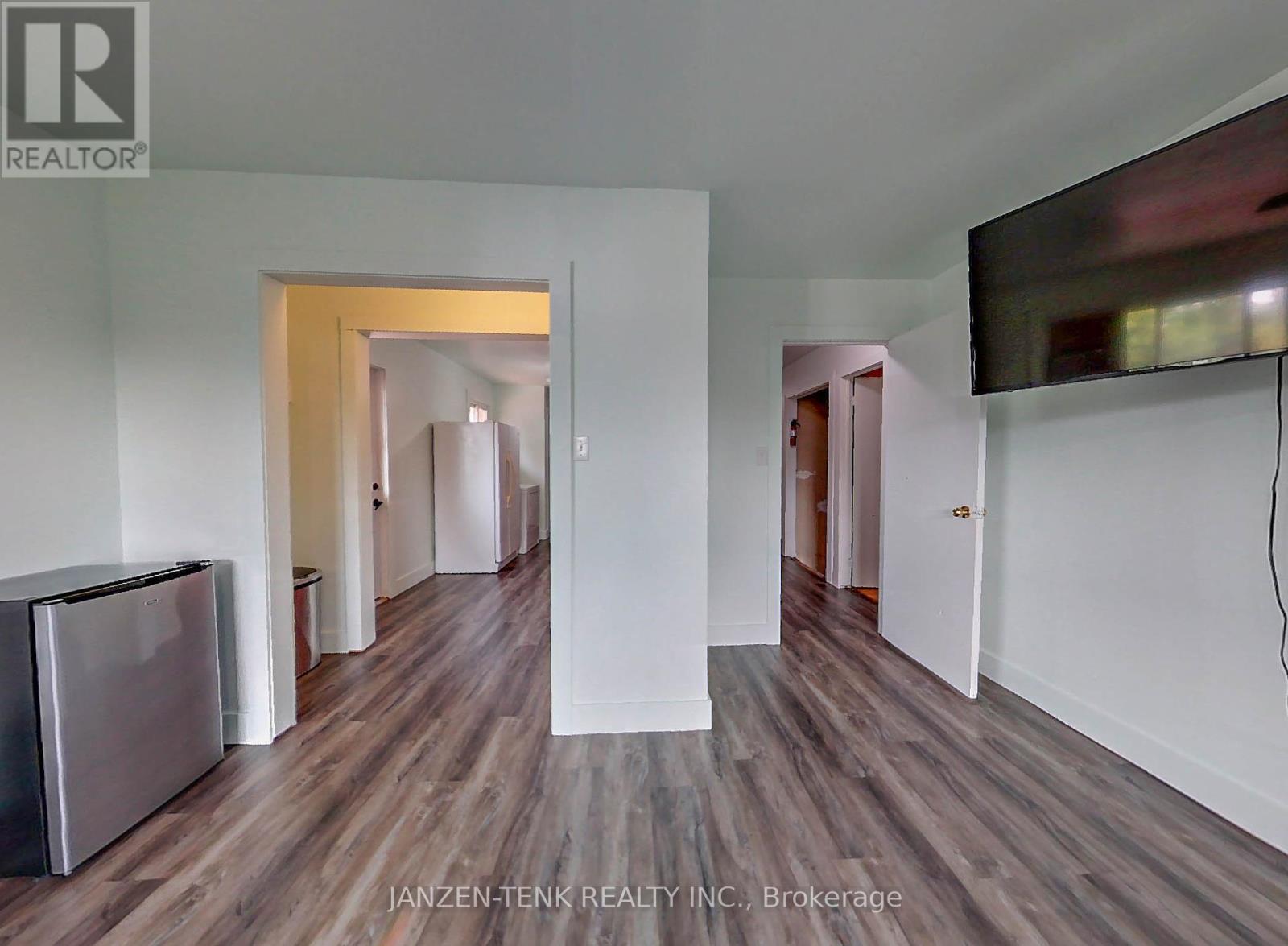 13 Norfolk County Road 21 Street, Norfolk, Ontario  N0E 1G0 - Photo 16 - X12387477