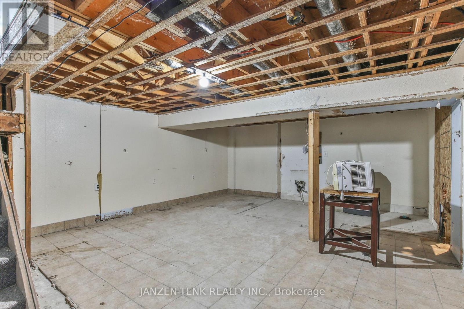 13 Norfolk County Road 21 Street, Norfolk, Ontario  N0E 1G0 - Photo 27 - X12387477