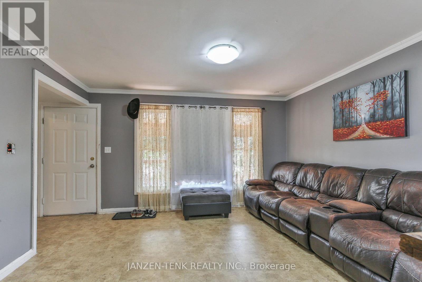13 Norfolk County Road 21 Street, Norfolk, Ontario  N0E 1G0 - Photo 3 - X12387477