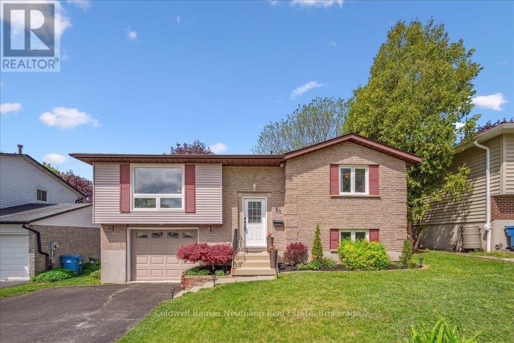 31 Carey Crescent, Guelph, Ontario  N1H 7J9 - Photo 2 - X12387509