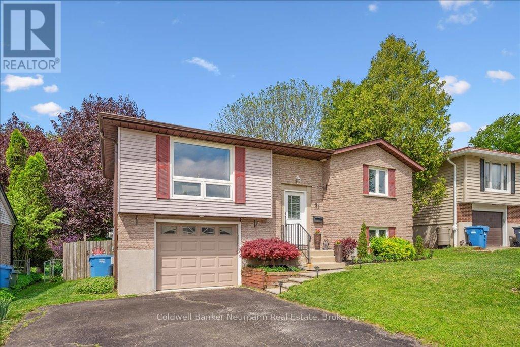 31 Carey Crescent, Guelph, Ontario  N1H 7J9 - Photo 3 - X12387509