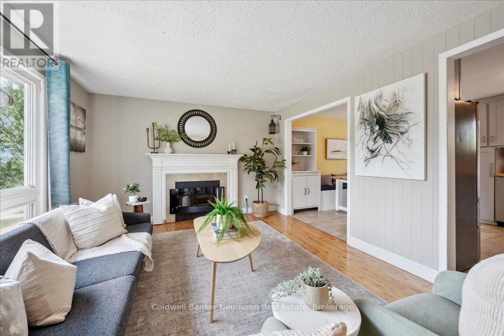31 Carey Crescent, Guelph, Ontario  N1H 7J9 - Photo 8 - X12387509