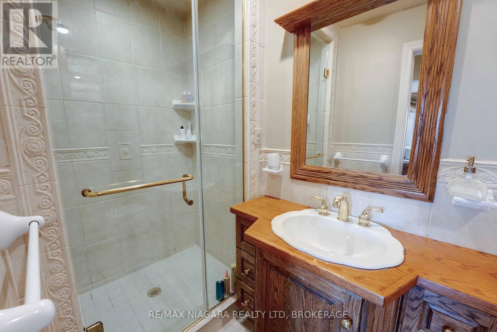 7909 Sarah Street, Niagara Falls, Ontario  L2G 6T6 - Photo 22 - X12387447