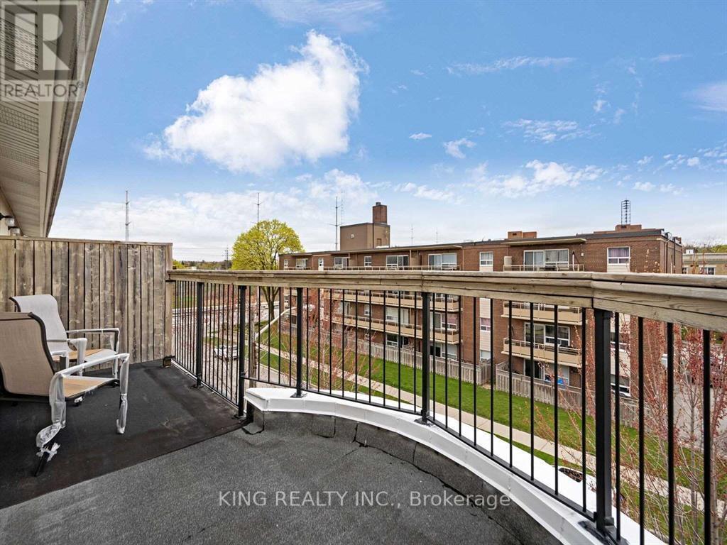118 Tisdale Avenue, Toronto, Ontario  M4A 1Y7 - Photo 15 - C12387442