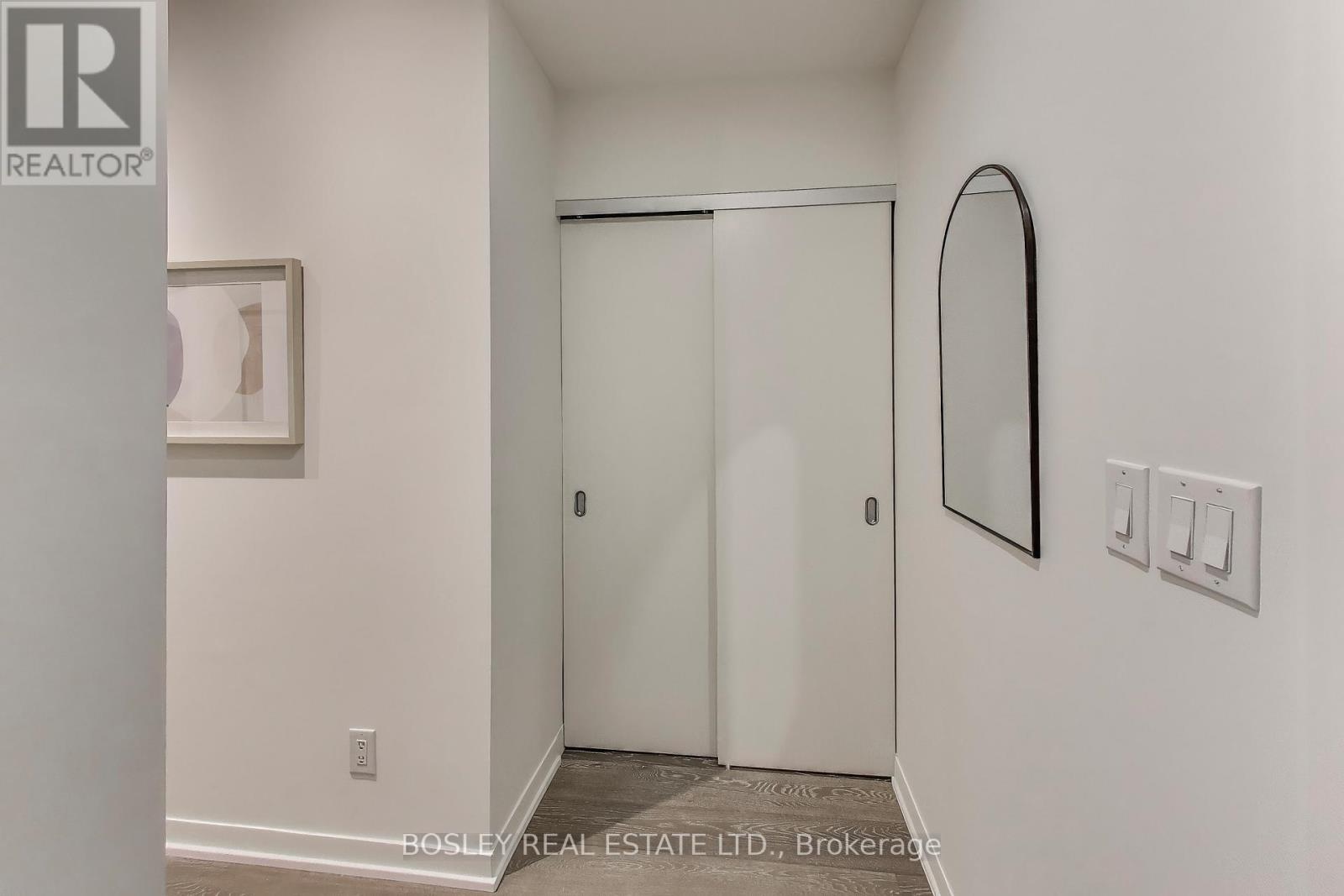 403 - 8 Gladstone Avenue, Toronto, Ontario  M6J 0B3 - Photo 2 - C12387479