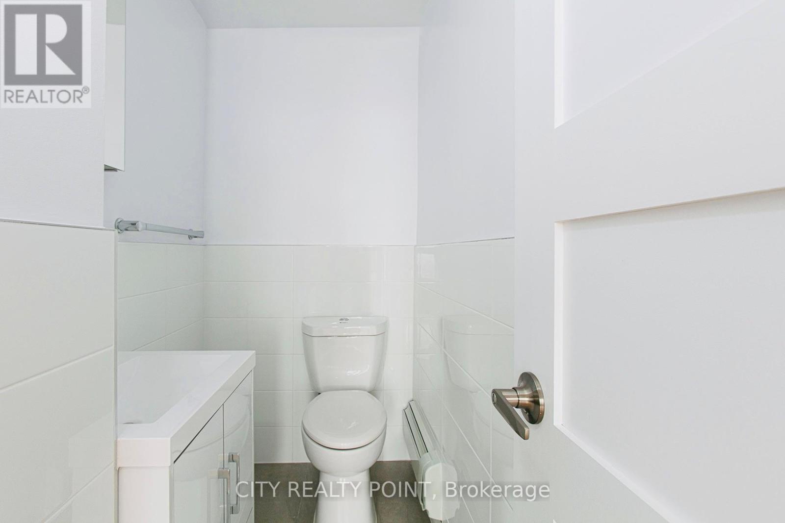 2303 - 666 Spadina Avenue, Toronto, Ontario  M5S 2H8 - Photo 7 - C12387495