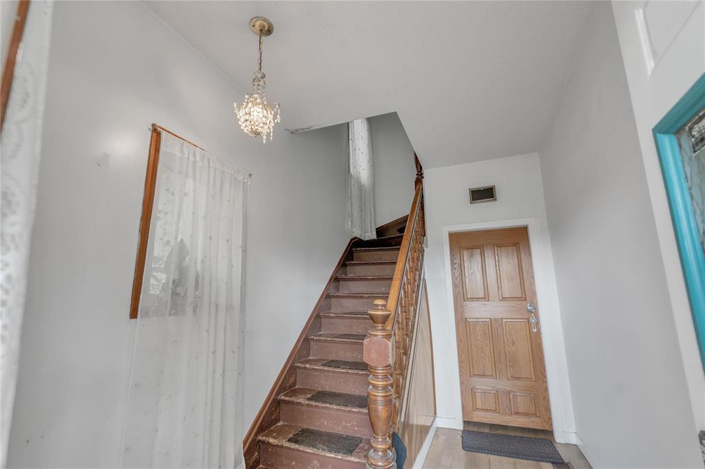 613 Bannatyne Avenue, Winnipeg, Manitoba  R3A 0G9 - Photo 5 - 202522319