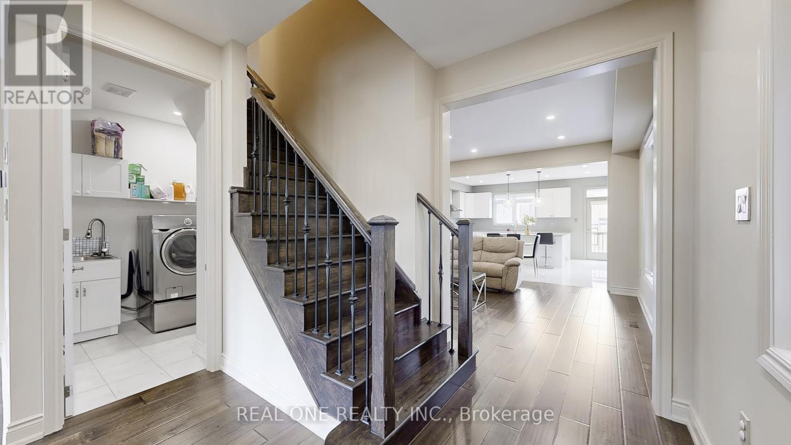 193 Cranbrook Crescent, Vaughan, Ontario  L4H 4L1 - Photo 9 - N12387444