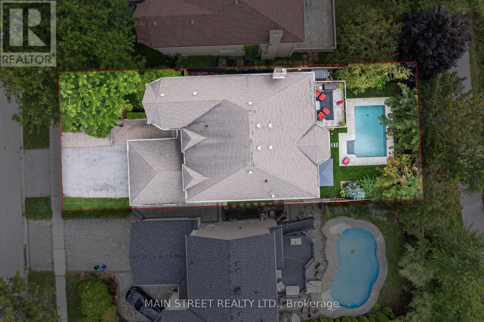 255 Glenway Circle, Newmarket, Ontario  L3Y 7S6 - Photo 2 - N12387468