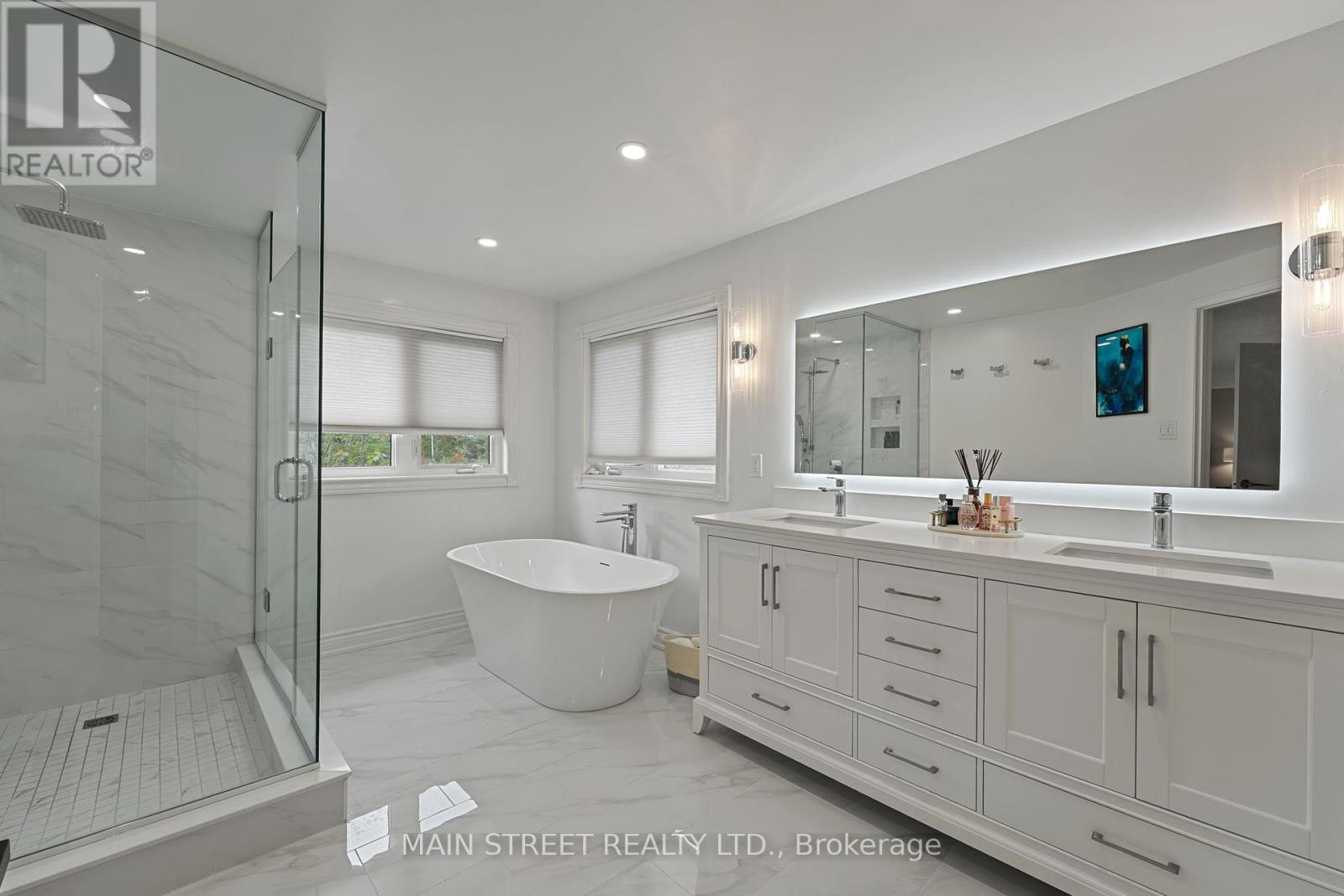 255 Glenway Circle, Newmarket, Ontario  L3Y 7S6 - Photo 22 - N12387468