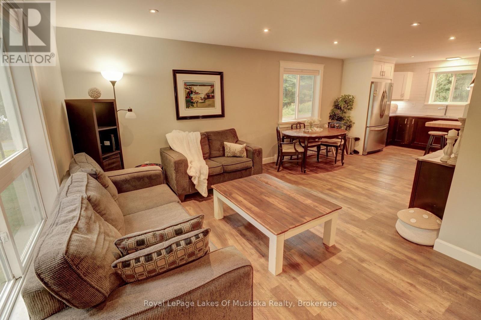 38 Florence Street W, Huntsville, Ontario  P1H 1V4 - Photo 10 - X12387517