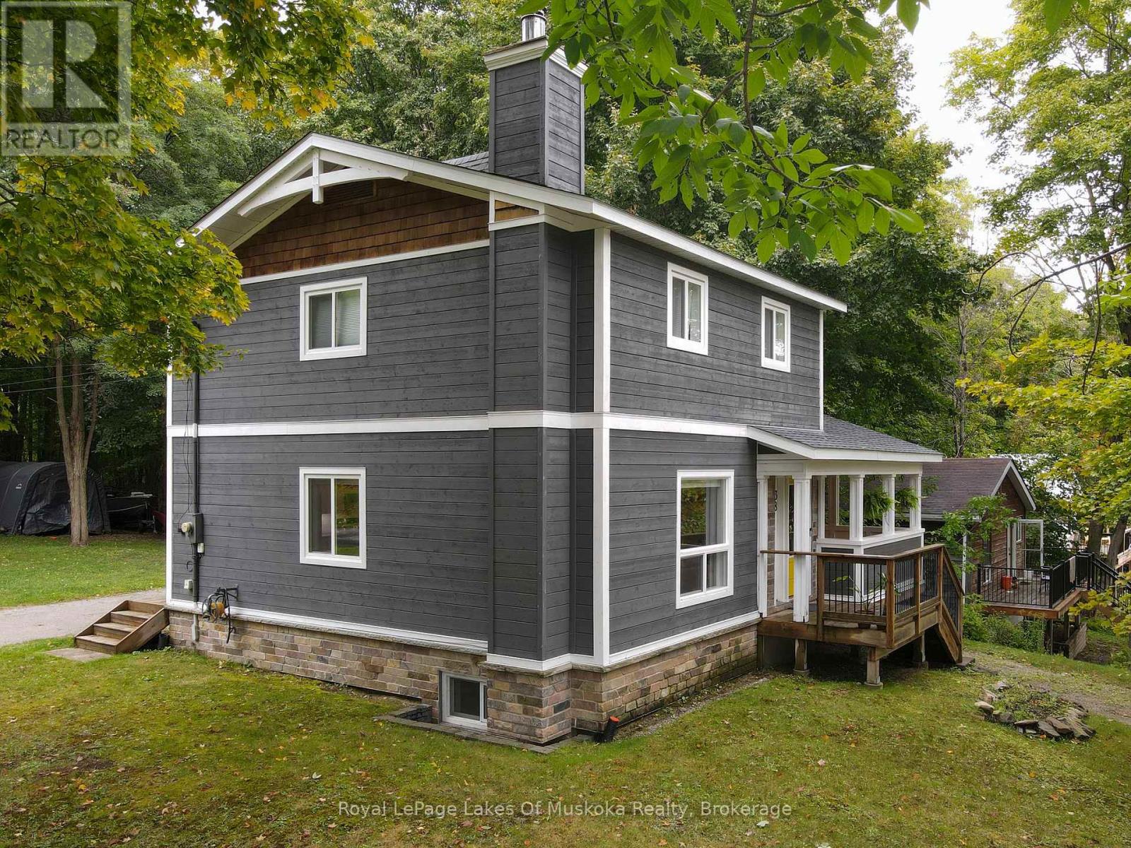 38 Florence Street W, Huntsville, Ontario  P1H 1V4 - Photo 2 - X12387517