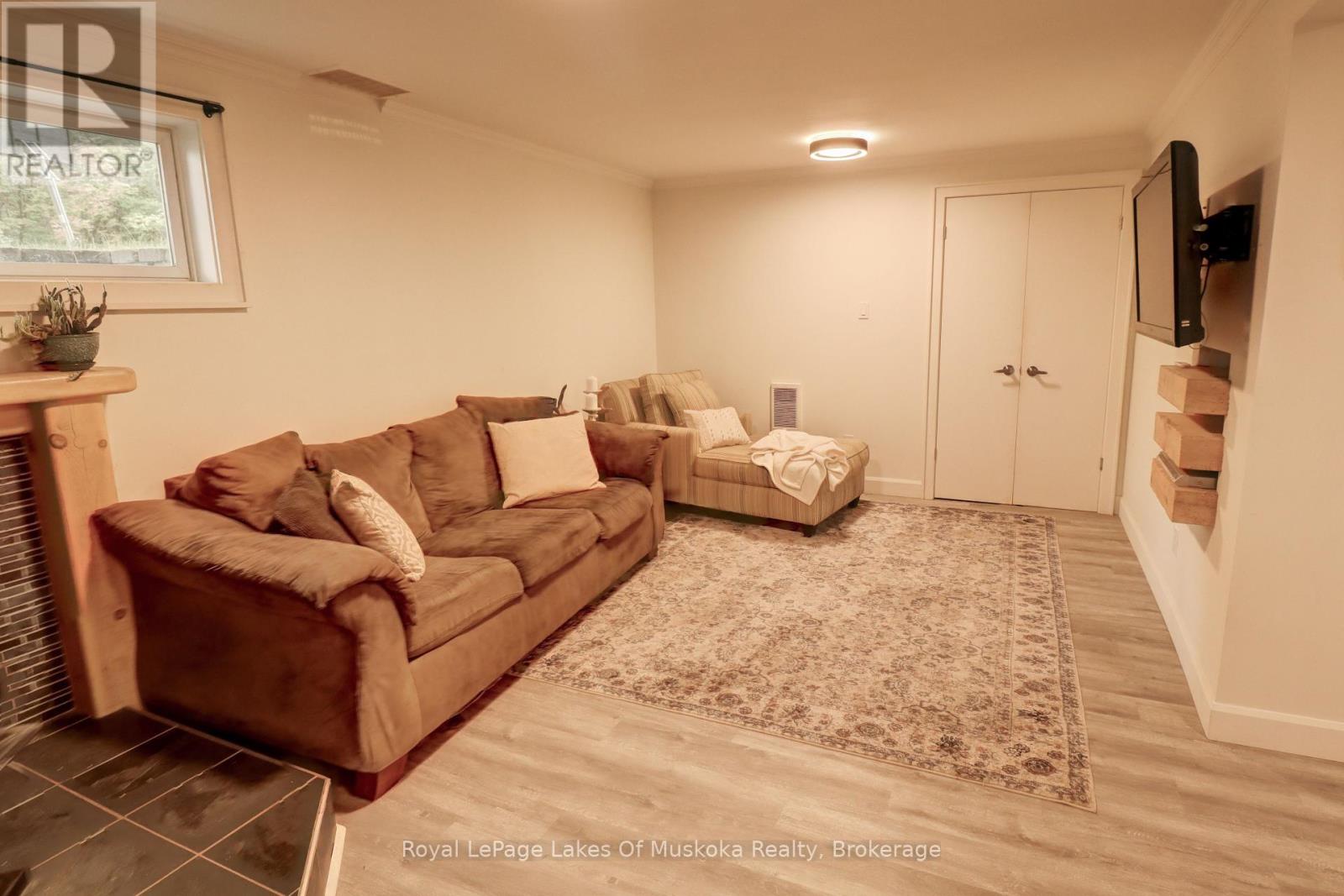 38 Florence Street W, Huntsville, Ontario  P1H 1V4 - Photo 28 - X12387517