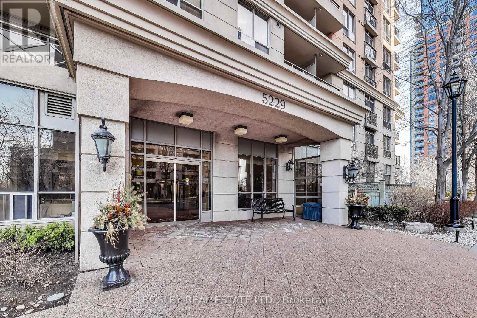 PH08 - 5229 DUNDAS STREET W, Toronto, Ontario