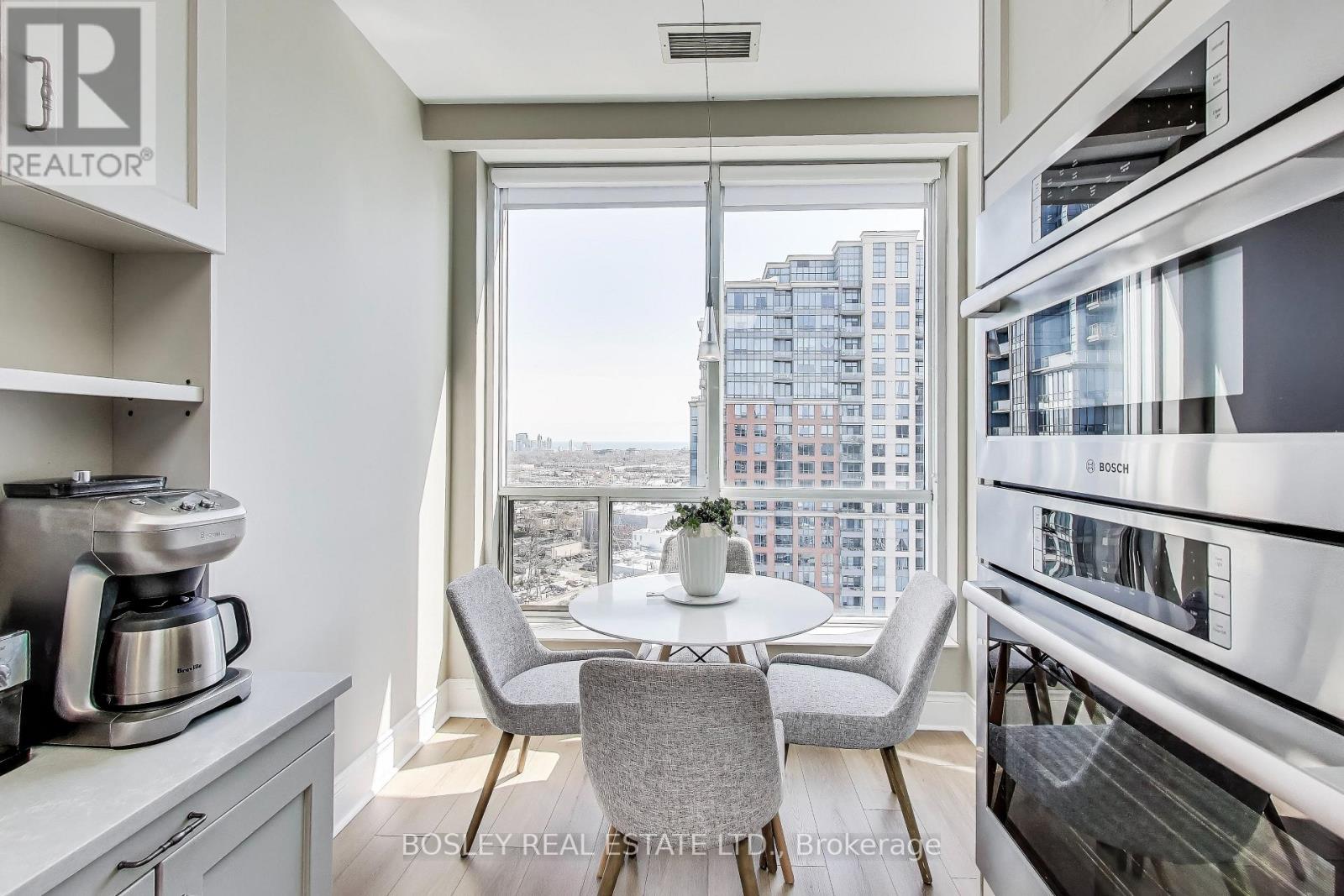 Ph08 - 5229 Dundas Street W, Toronto, Ontario  M6B 6L9 - Photo 11 - W12387473