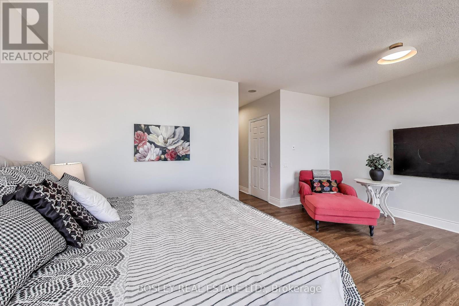 Ph08 - 5229 Dundas Street W, Toronto, Ontario  M6B 6L9 - Photo 14 - W12387473
