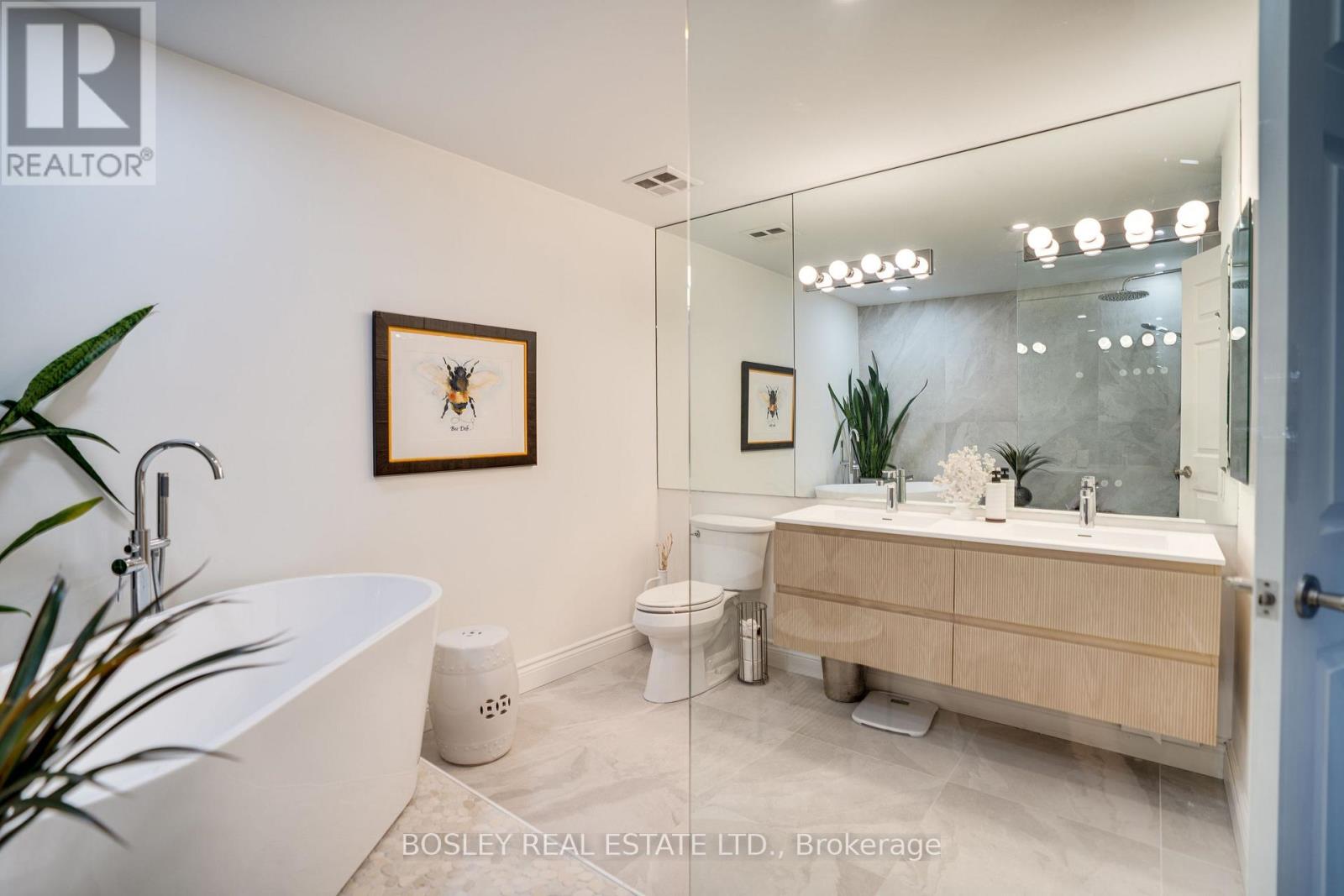 Ph08 - 5229 Dundas Street W, Toronto, Ontario  M6B 6L9 - Photo 17 - W12387473