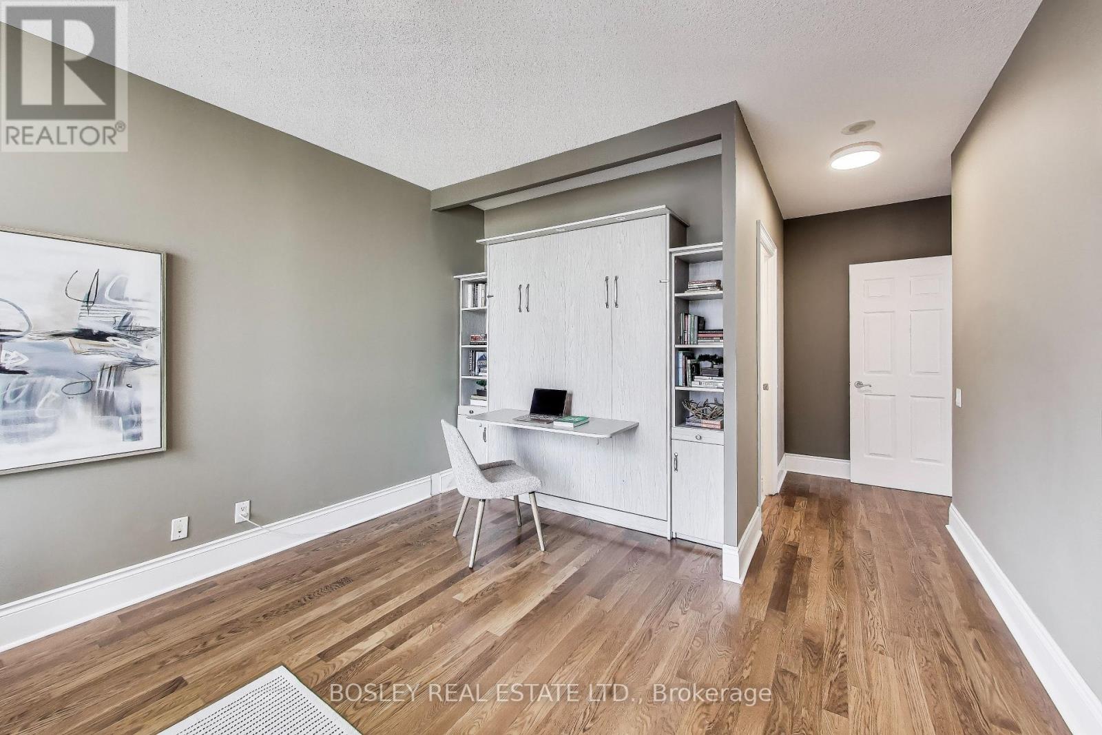 Ph08 - 5229 Dundas Street W, Toronto, Ontario  M6B 6L9 - Photo 25 - W12387473