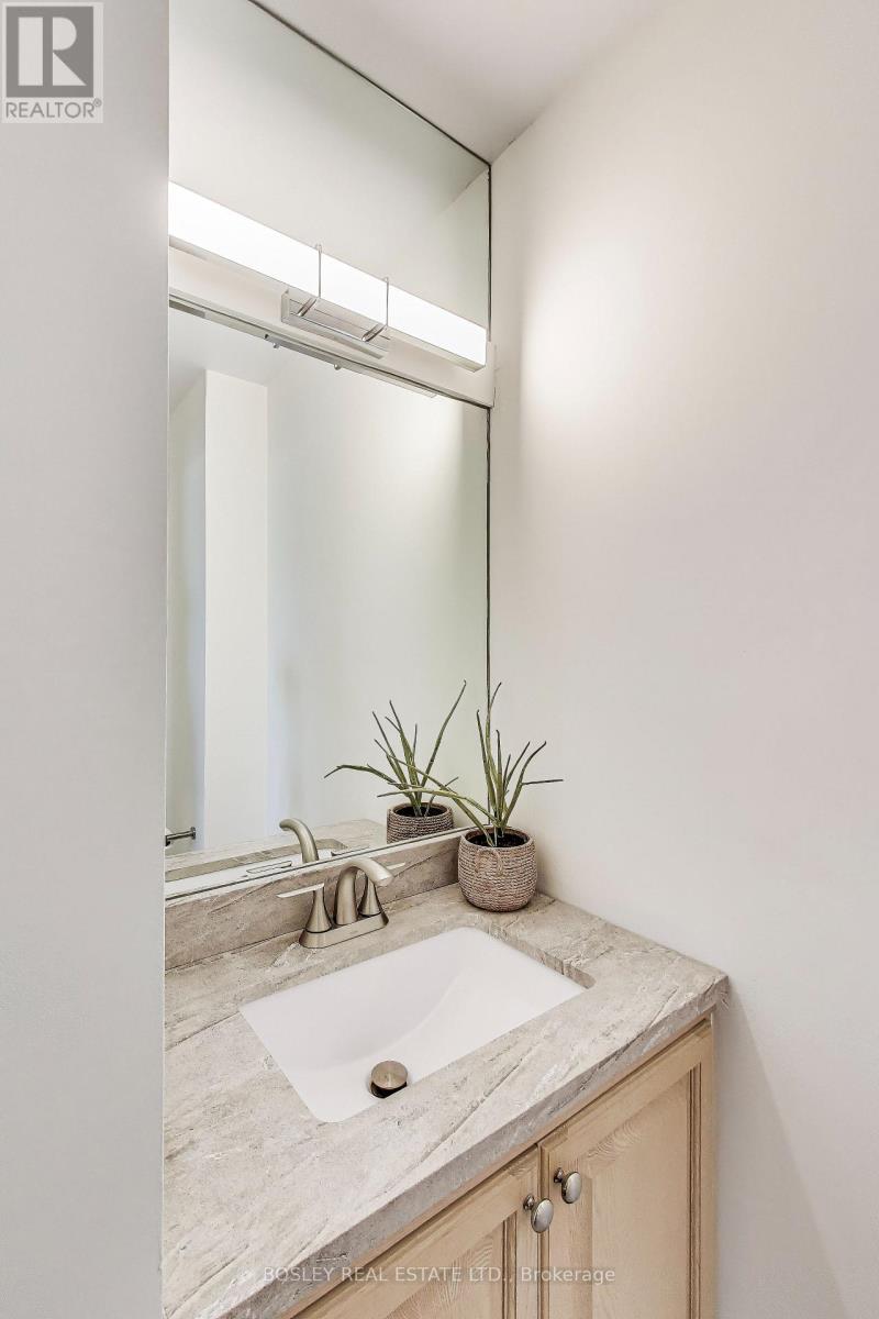 Ph08 - 5229 Dundas Street W, Toronto, Ontario  M6B 6L9 - Photo 32 - W12387473
