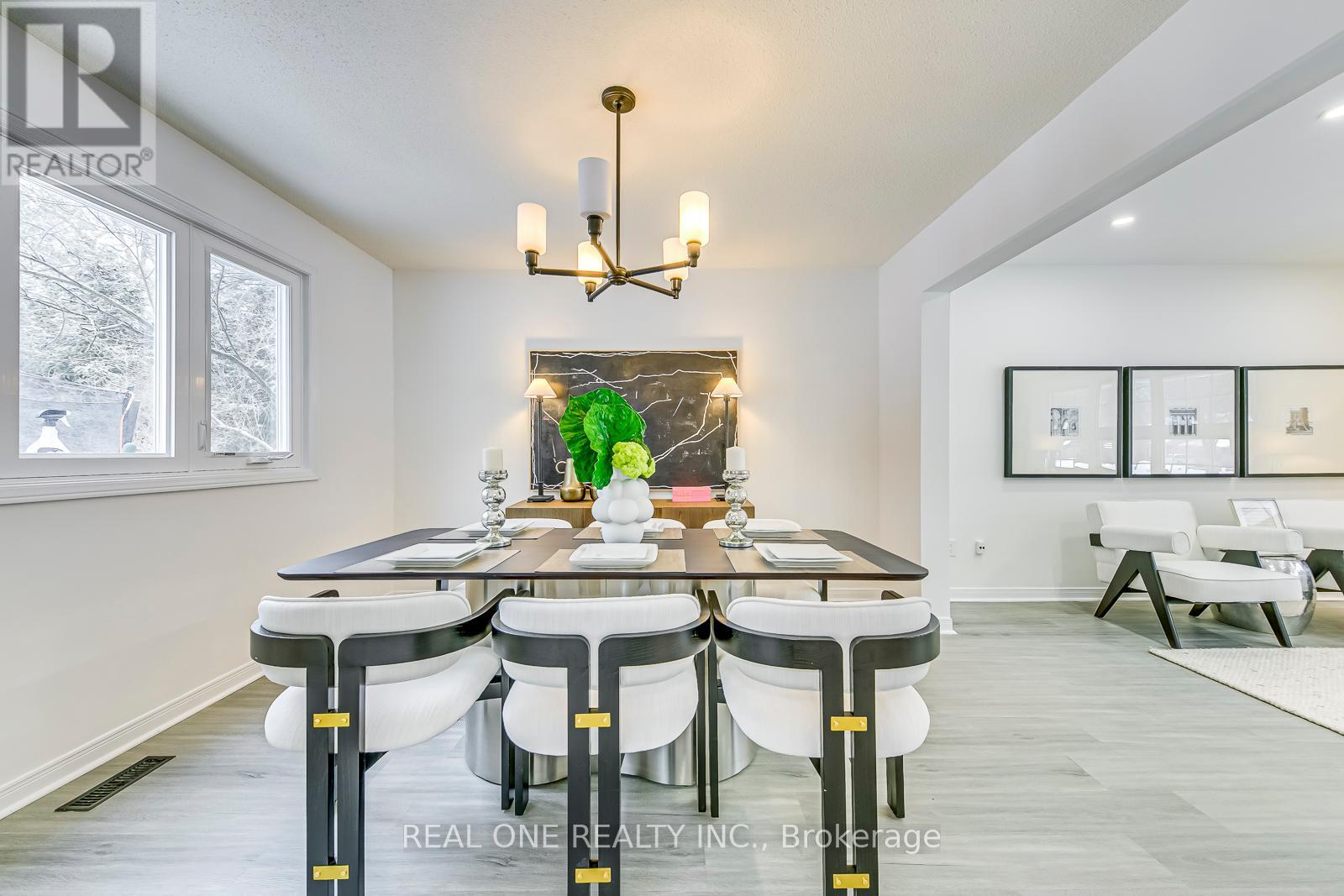 153 Cavendish Court, Oakville, Ontario  L6J 5S3 - Photo 12 - W12387484