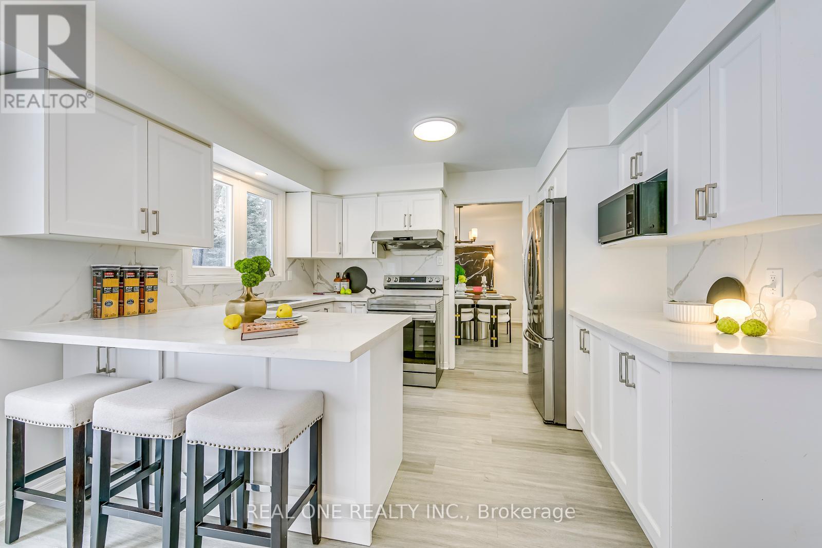 153 Cavendish Court, Oakville, Ontario  L6J 5S3 - Photo 16 - W12387484