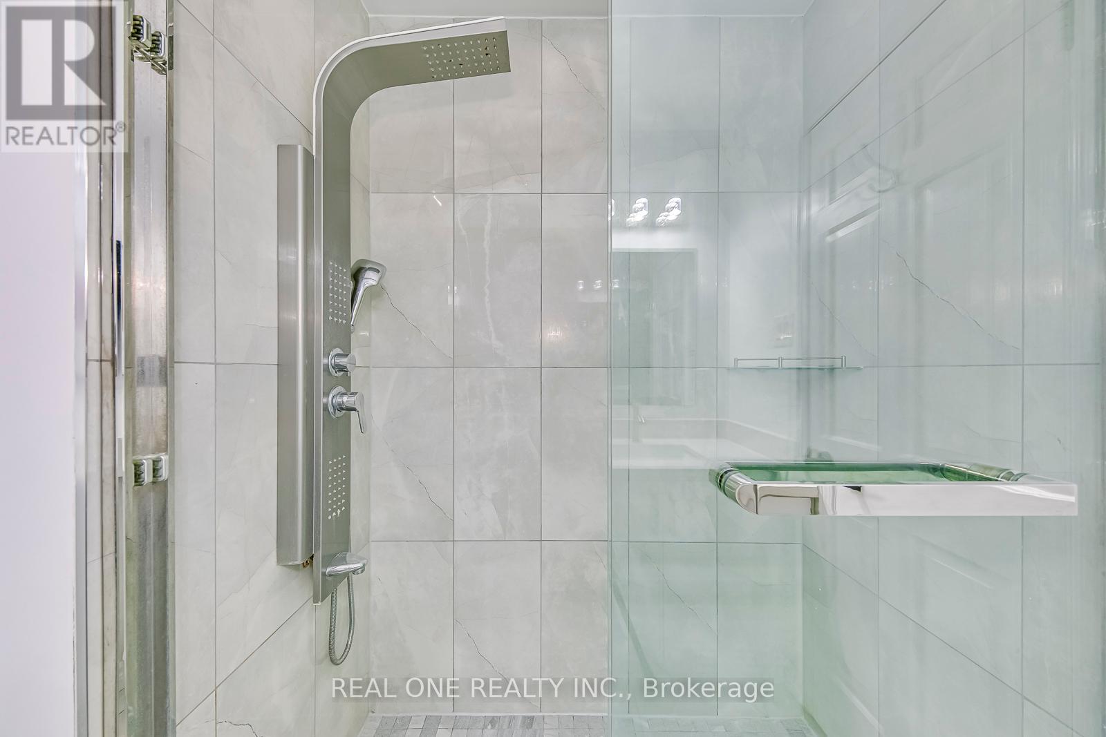 153 Cavendish Court, Oakville, Ontario  L6J 5S3 - Photo 37 - W12387484