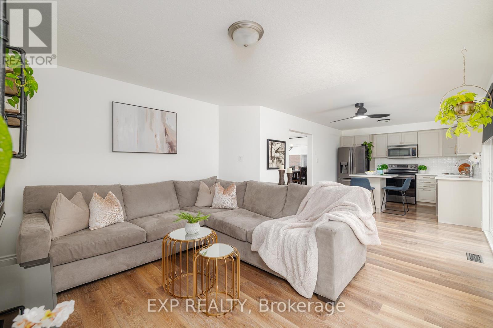 35 Hollinrake Avenue, Brantford, Ontario  N3T 0B6 - Photo 13 - X12387508