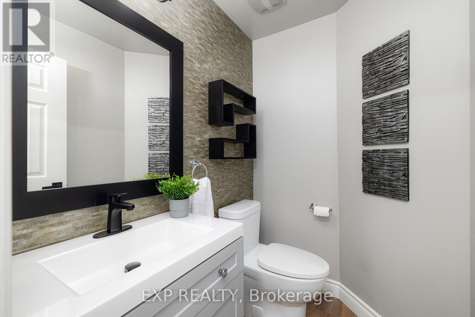 35 Hollinrake Avenue, Brantford, Ontario  N3T 0B6 - Photo 15 - X12387508