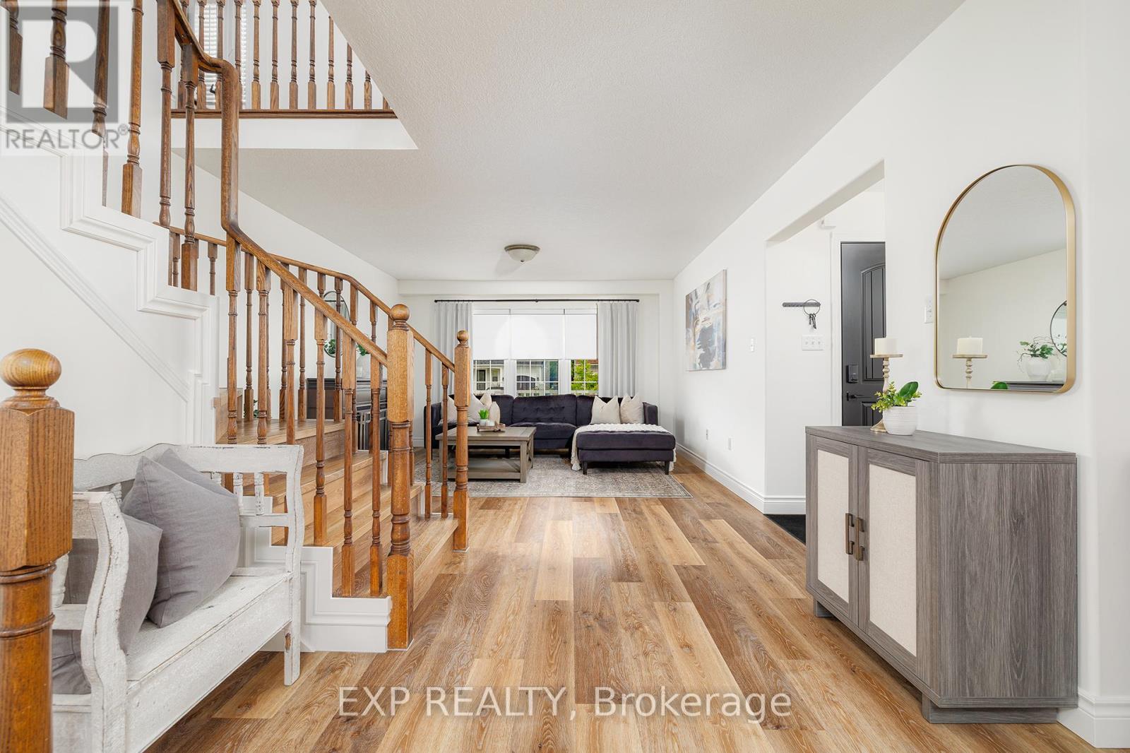 35 Hollinrake Avenue, Brantford, Ontario  N3T 0B6 - Photo 3 - X12387508