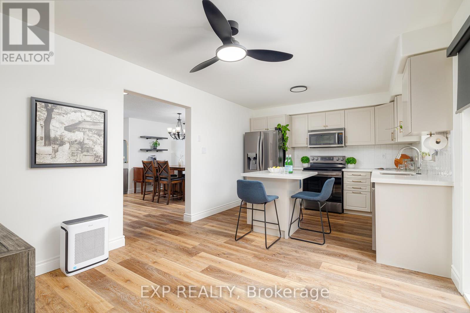 35 Hollinrake Avenue, Brantford, Ontario  N3T 0B6 - Photo 8 - X12387508