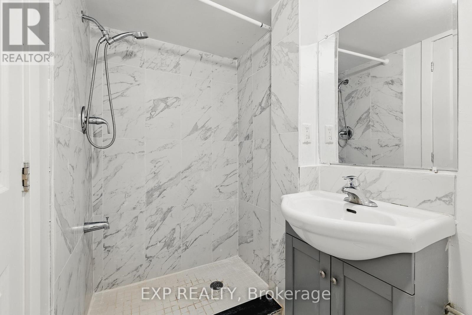 310 Southill Drive, Kitchener, Ontario  N2A 2R1 - Photo 17 - X12387510