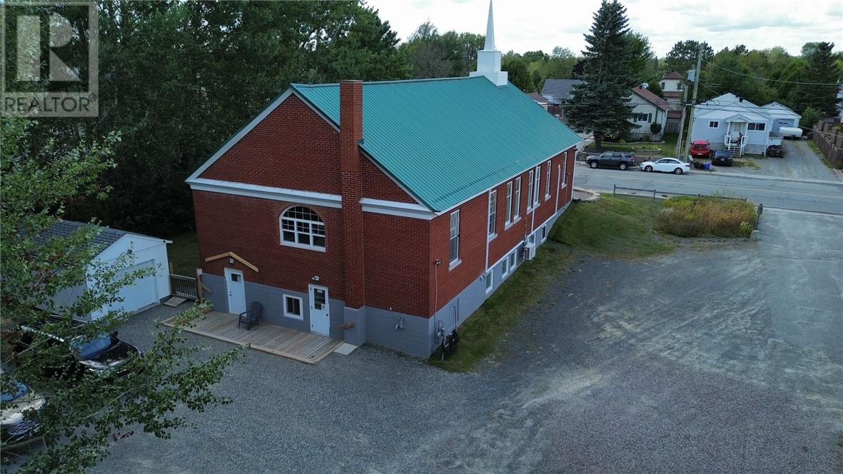 174 Church Street, Garson, Ontario  P3L 1S5 - Photo 2 - 2124480