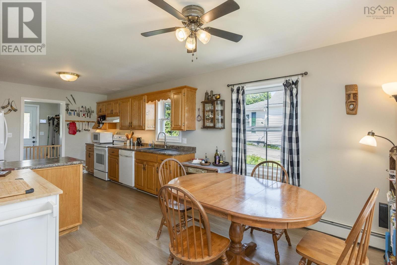 33 West Street, Digby, Nova Scotia  B0V 1A0 - Photo 11 - 202515946