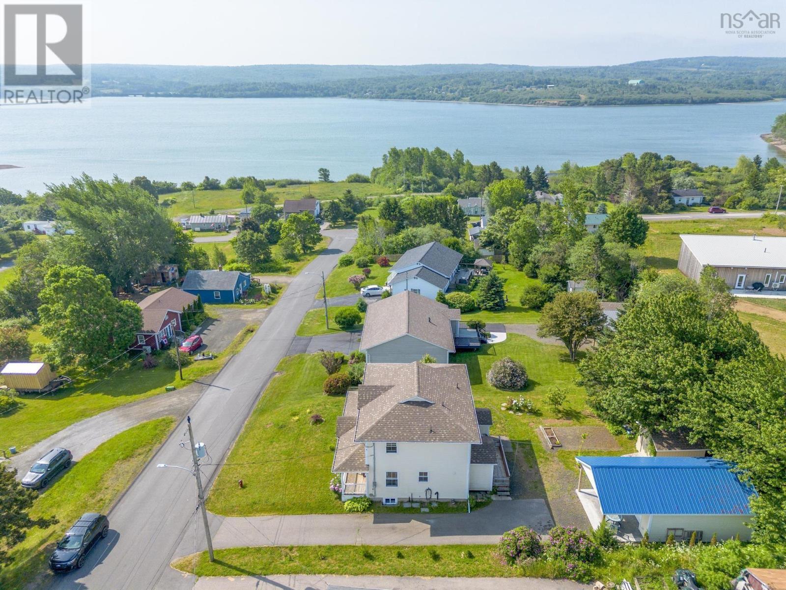 33 West Street, Digby, Nova Scotia  B0V 1A0 - Photo 8 - 202515946