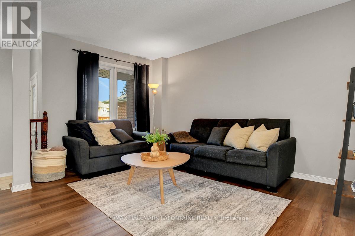 446 Lawler Crescent, Ottawa, Ontario  K4A 3Y3 - Photo 6 - X12387520