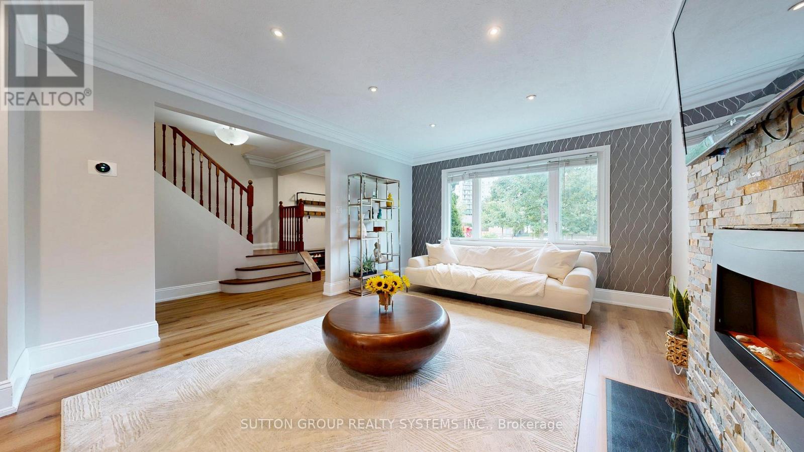 Property at 29 PEAREN STREET image 4
