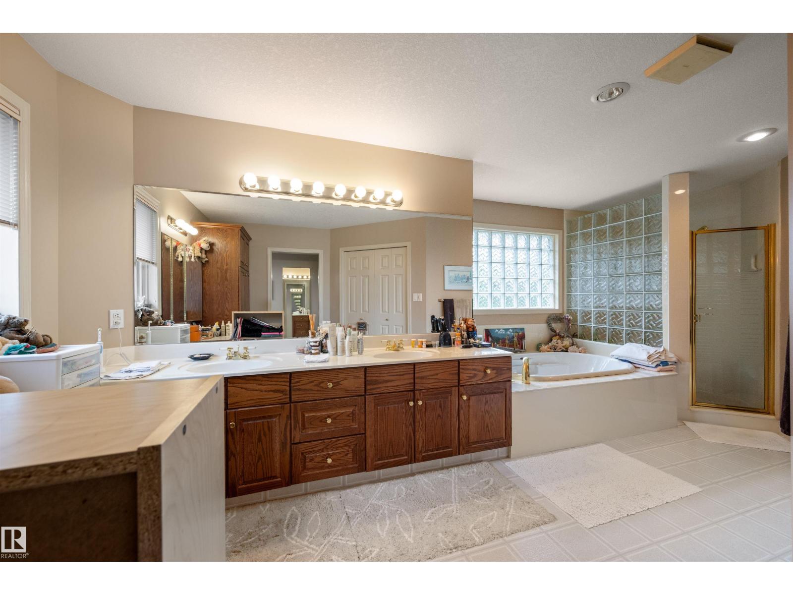 403 Twin Brooks Cr Nw, Edmonton, Alberta  T6J 6V2 - Photo 20 - E4456674