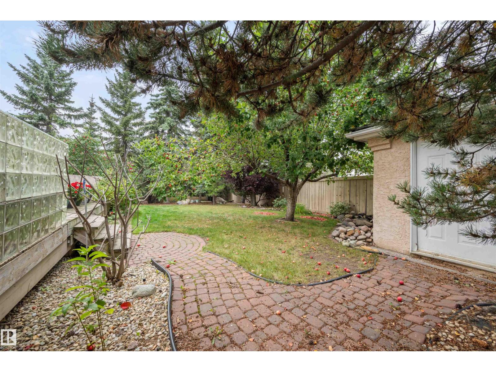 403 Twin Brooks Cr Nw, Edmonton, Alberta  T6J 6V2 - Photo 39 - E4456674