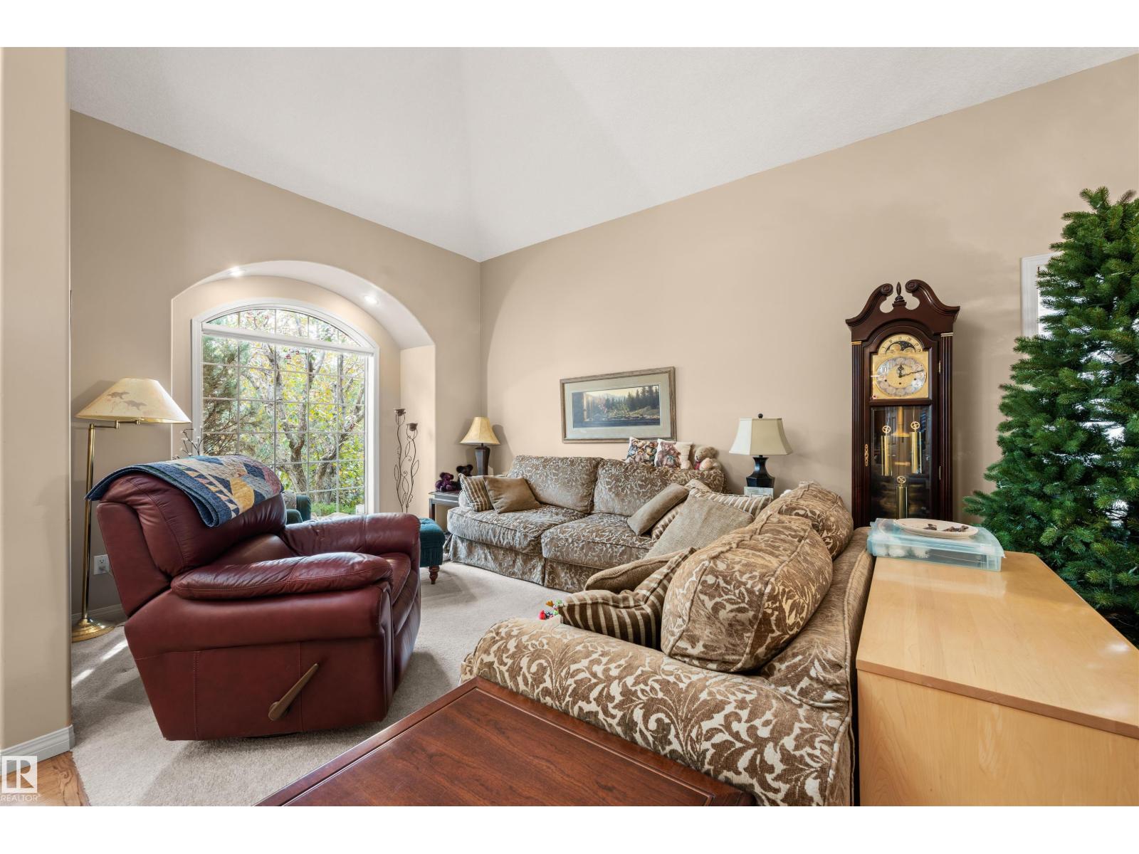 403 Twin Brooks Cr Nw, Edmonton, Alberta  T6J 6V2 - Photo 4 - E4456674