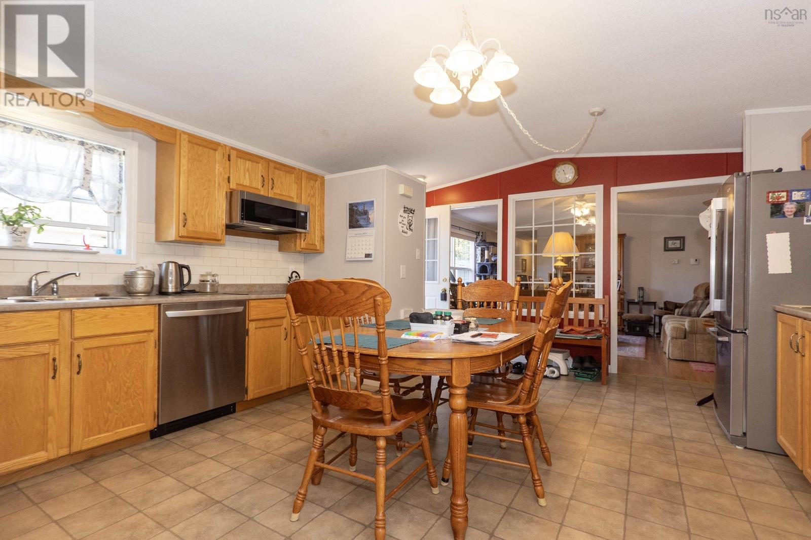 51 Pinehurst Street, Amherst, Nova Scotia  B4H 4X5 - Photo 10 - 202522476