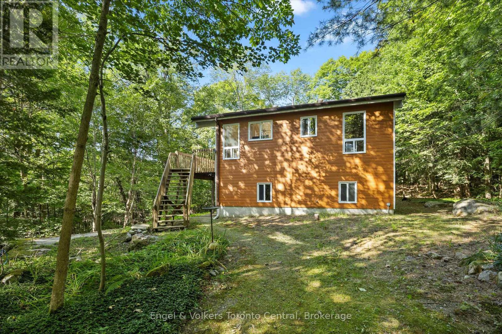 13 HICKORY CRESCENT, Seguin, Ontario