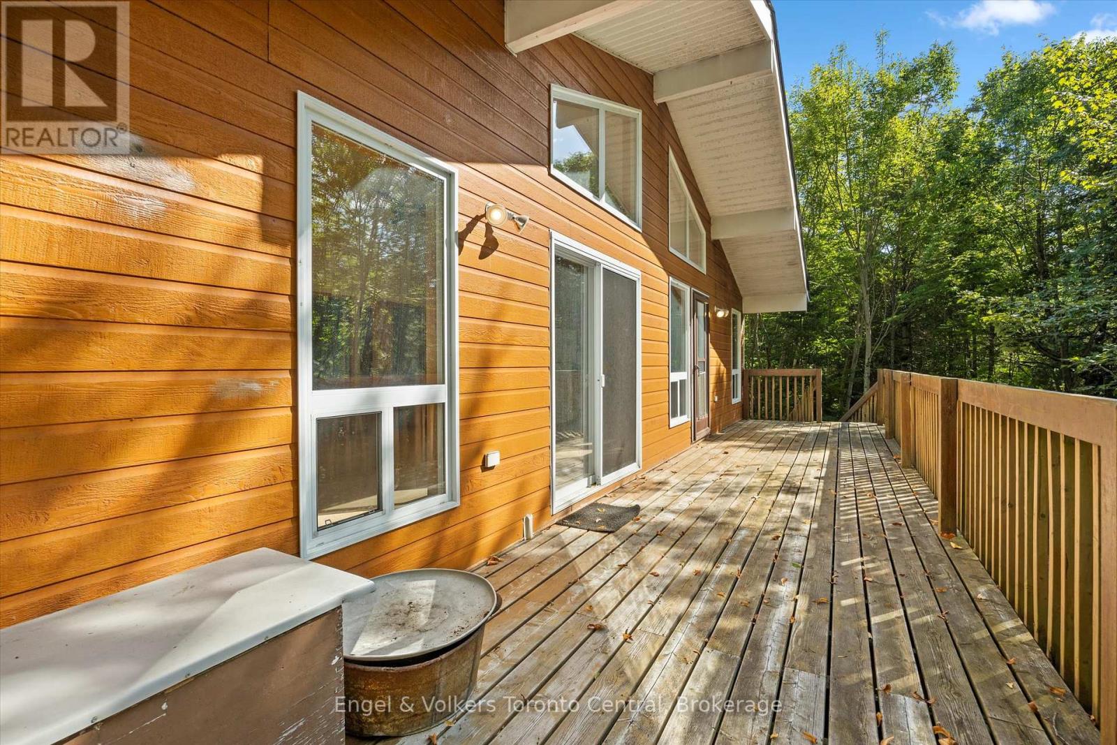 13 Hickory Crescent, Seguin, Ontario  P0C 1J0 - Photo 10 - X12387565