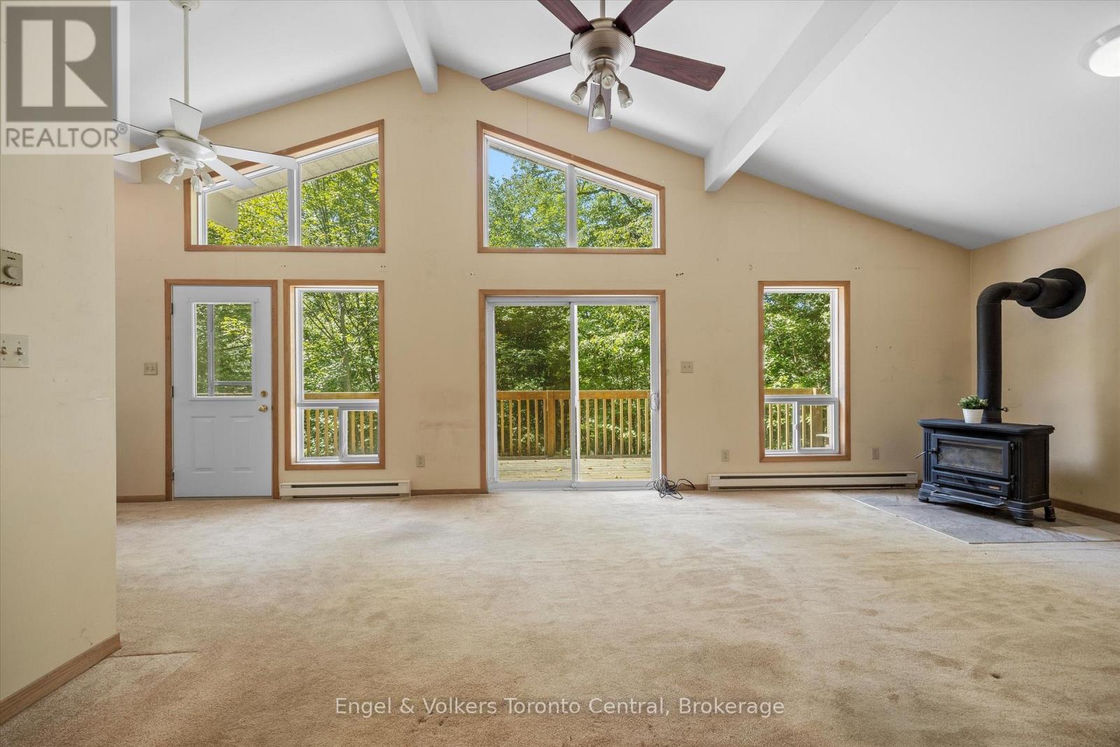 13 Hickory Crescent, Seguin, Ontario  P0C 1J0 - Photo 12 - X12387565