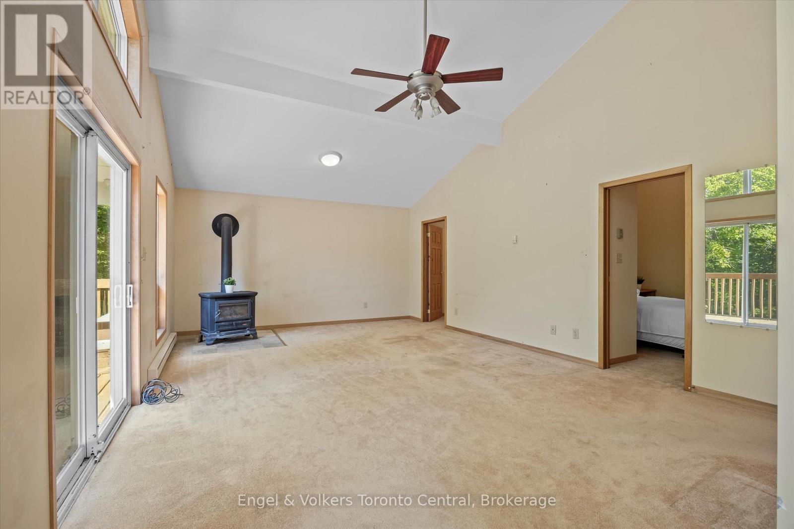 13 Hickory Crescent, Seguin, Ontario  P0C 1J0 - Photo 13 - X12387565