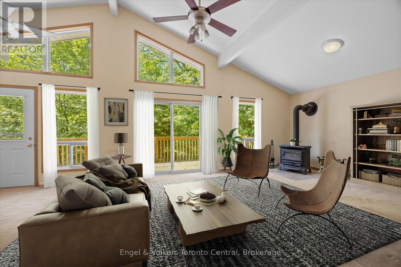 13 Hickory Crescent, Seguin, Ontario  P0C 1J0 - Photo 2 - X12387565