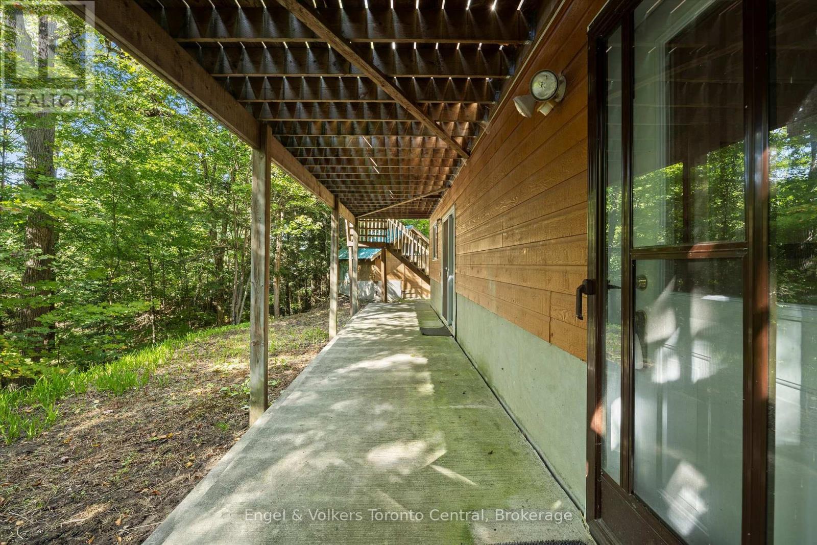 13 Hickory Crescent, Seguin, Ontario  P0C 1J0 - Photo 33 - X12387565
