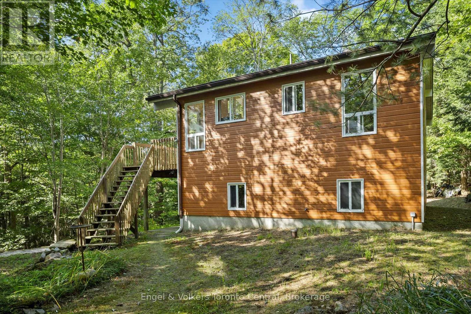 13 Hickory Crescent, Seguin, Ontario  P0C 1J0 - Photo 8 - X12387565