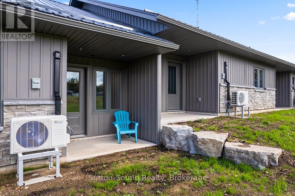 3 - 18 Maple Golf Crescent, Northern Bruce Peninsula, Ontario  N0H 2R0 - Photo 31 - X12387577