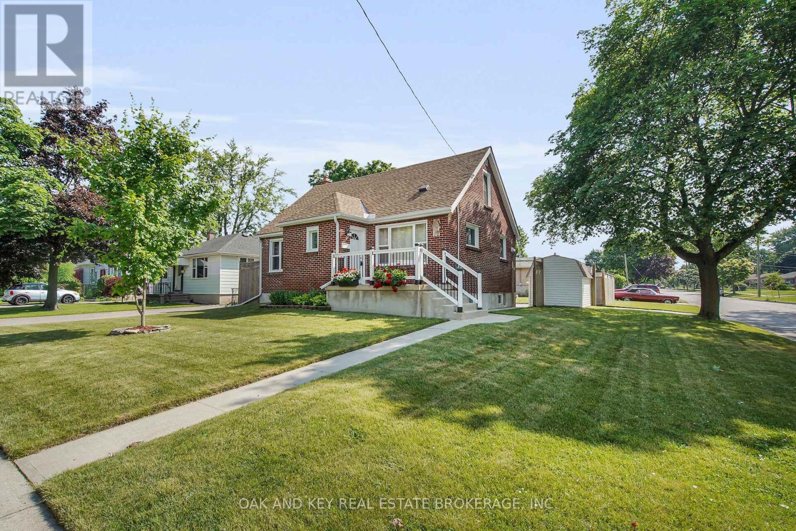 216 Vancouver Street, London East, Ontario  N5W 4R8 - Photo 2 - X12387567